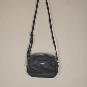 Roots 73 Black Purse